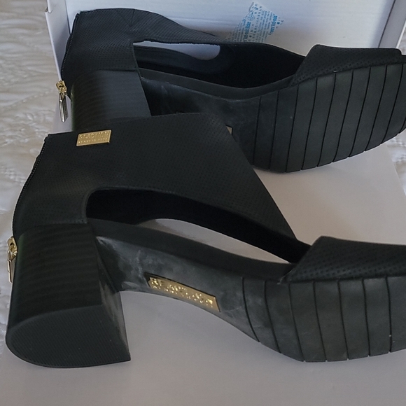 Kenneth Cole sandals - Picture 3 of 9